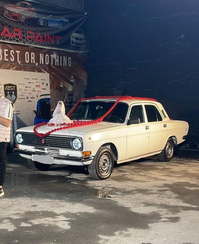 Gəlin maşını GAZ 24