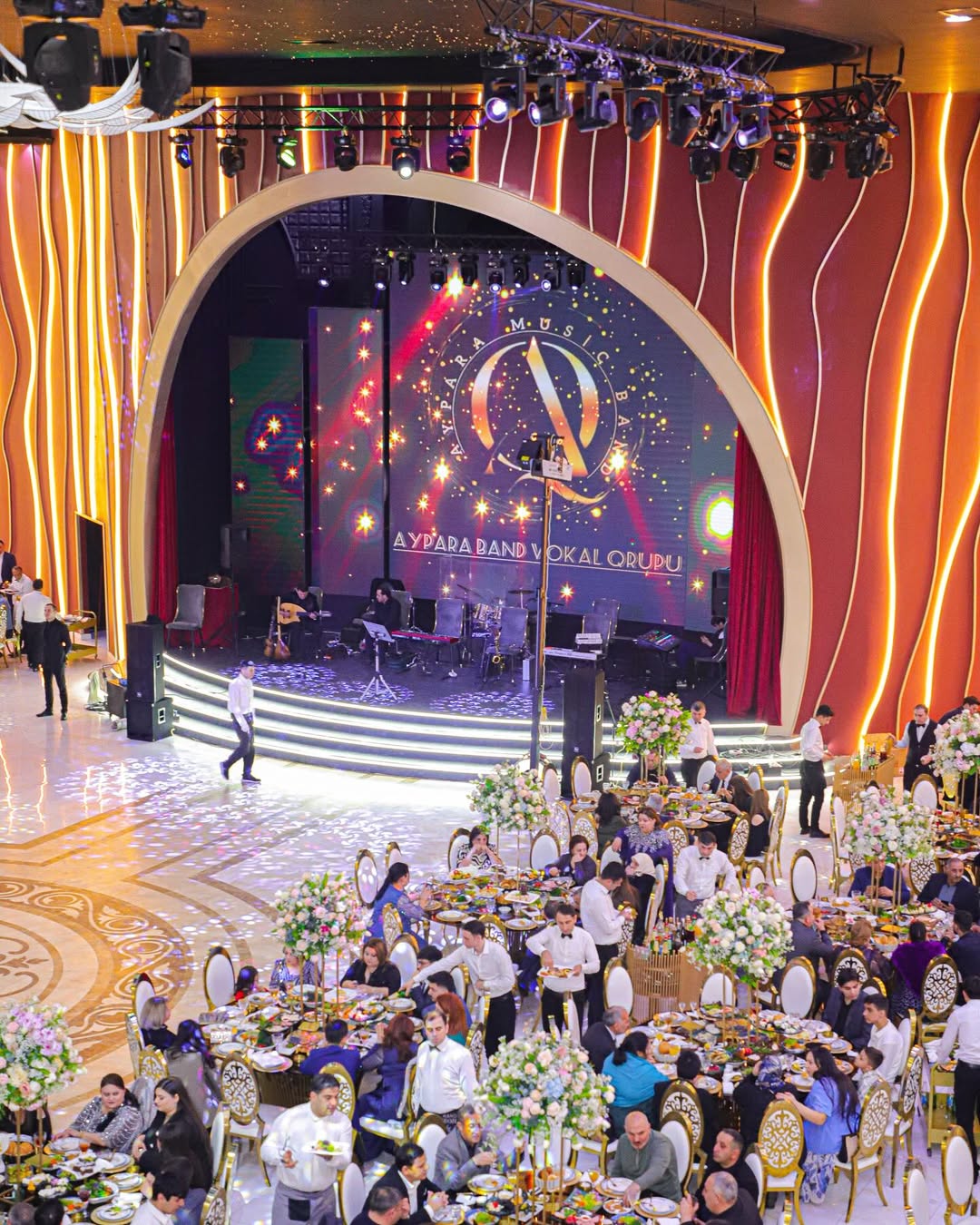 Grand Neon - Böyük Zal - grandneon1 - şəkil 1