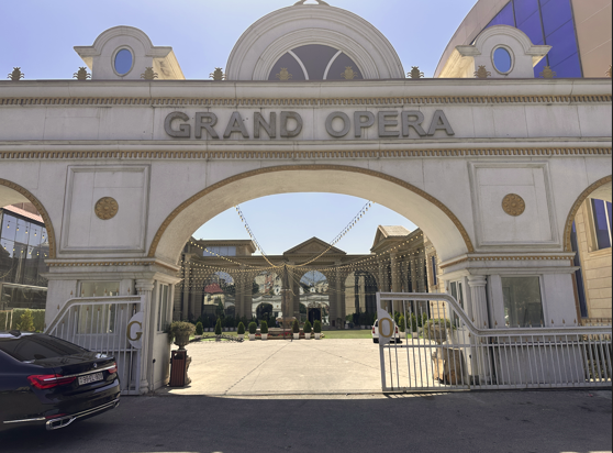 Grand Opera şadlıq sarayı