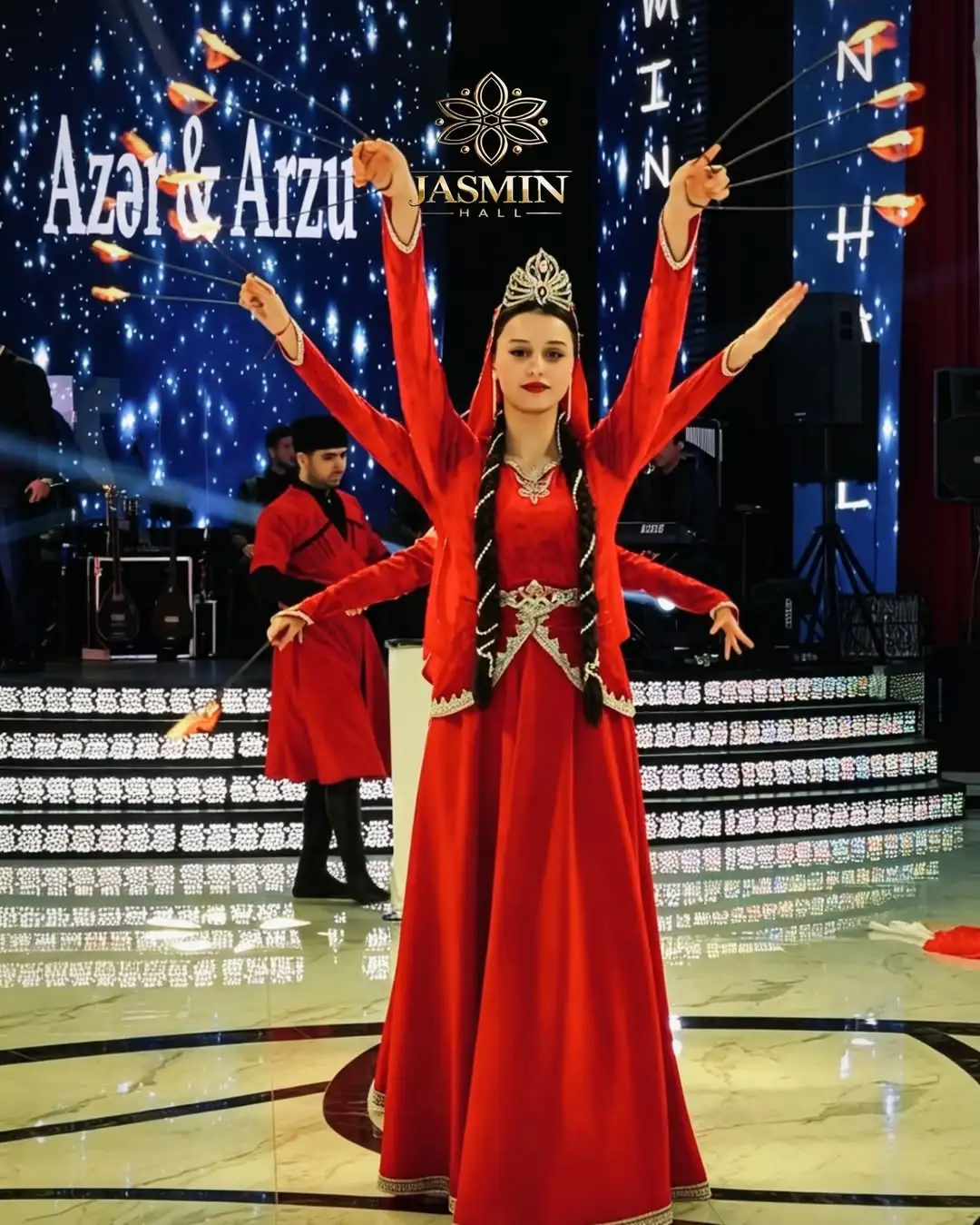 Jasmin Hall - Zal - jasminahllfoto - şəkil 1