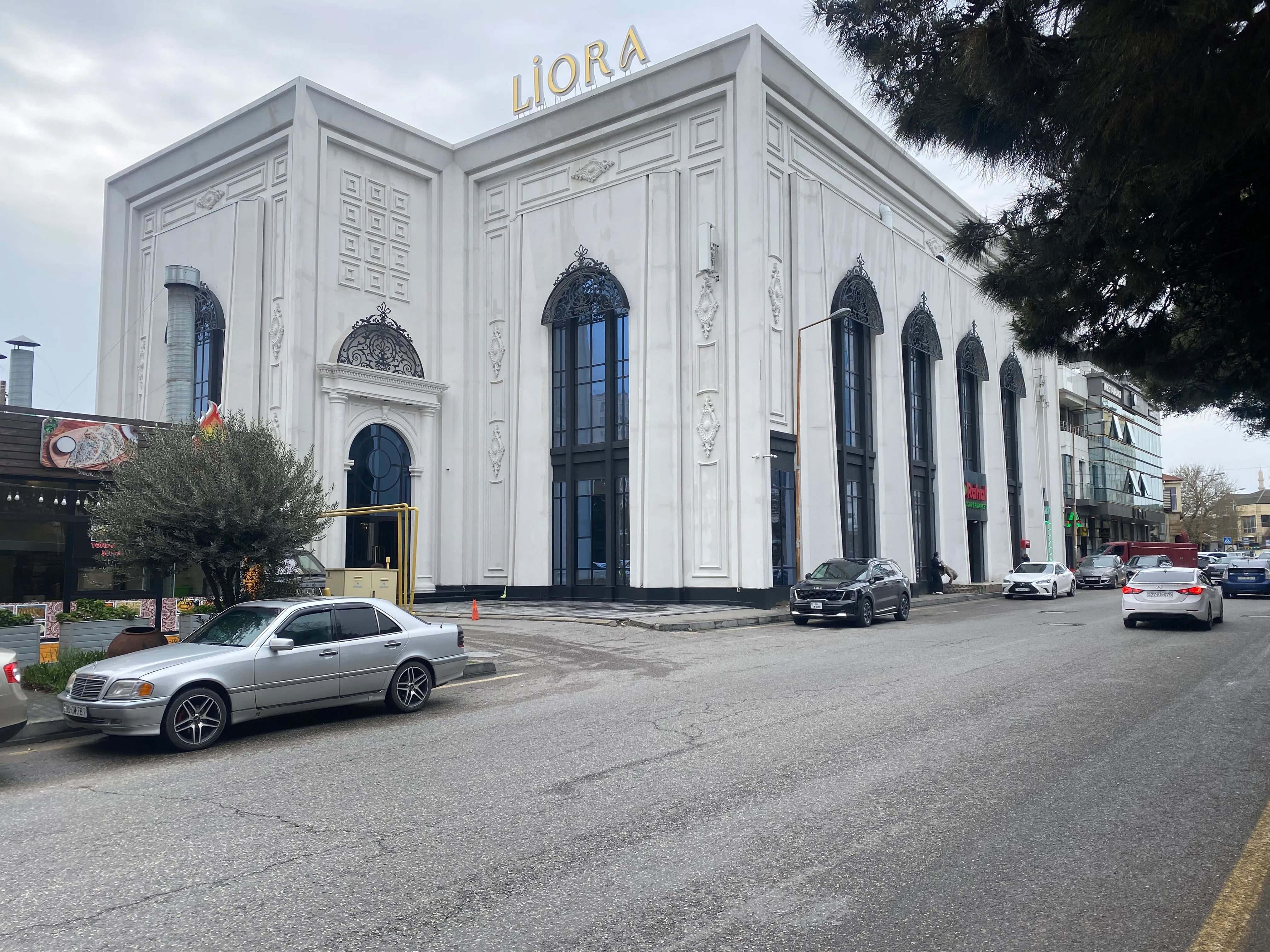 Liora şadlıq sarayı