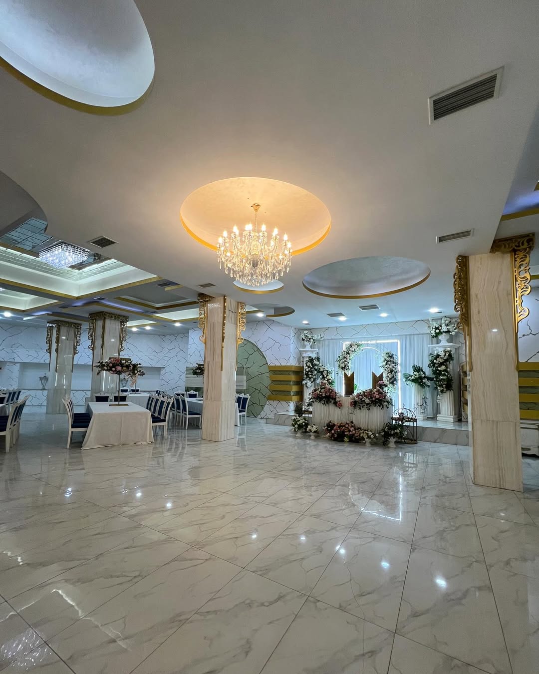 Neon Palace - Kiçik Zal - neonplck3 - şəkil 3