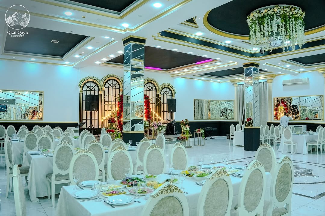 Qızıl Qaya - Zal - qizilqaya - şəkil 1