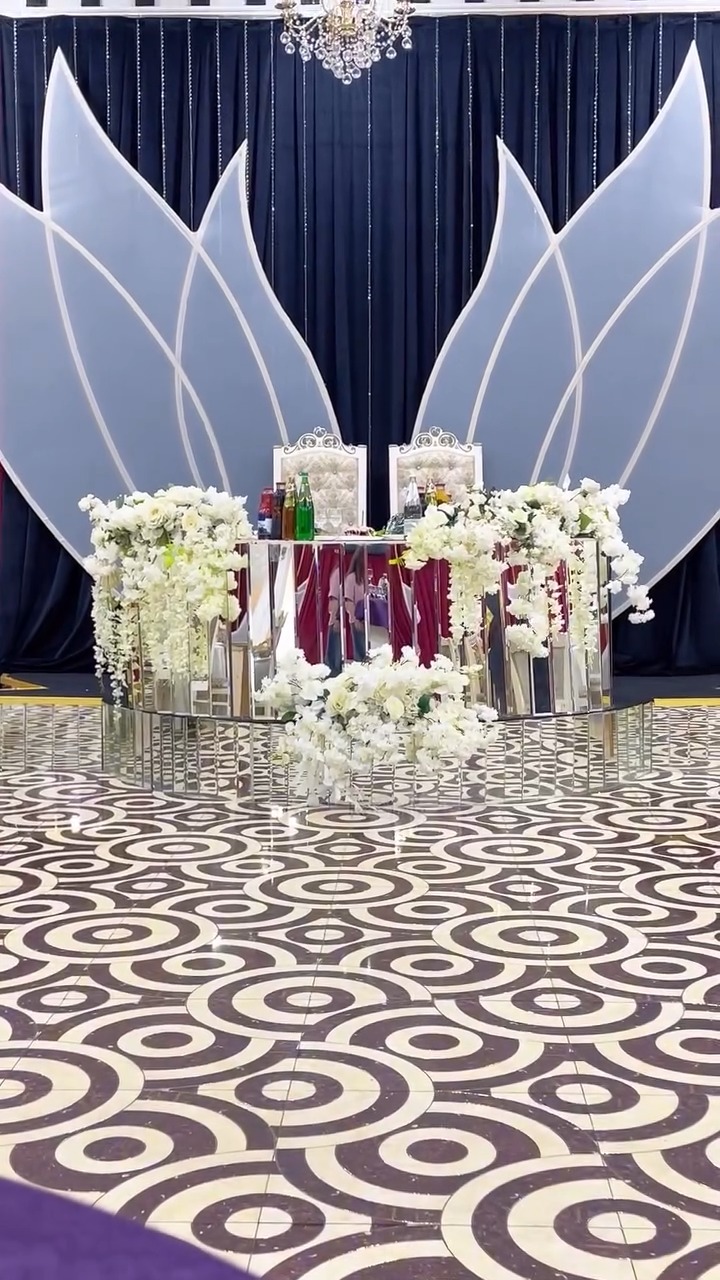 Viktoriya - Kiçik Zal - viktoriya 1 - şəkil 1